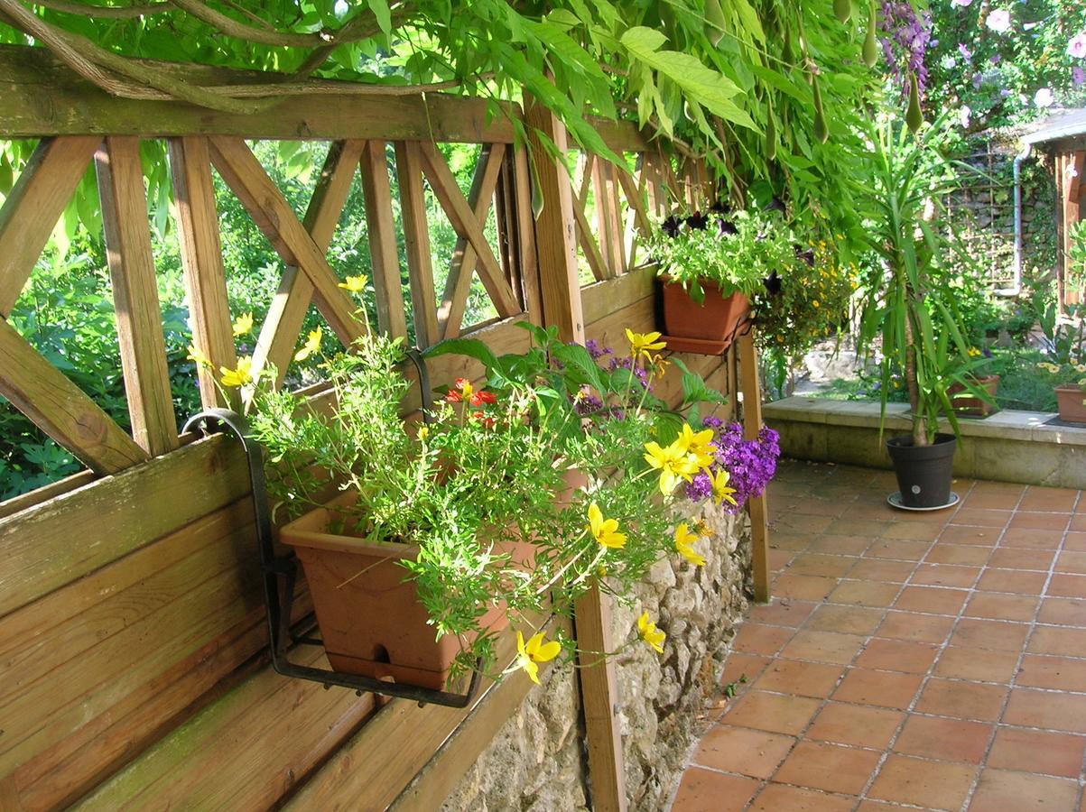 Le Petit Jardin Yoyo Hotel Monts Eksteriør billede