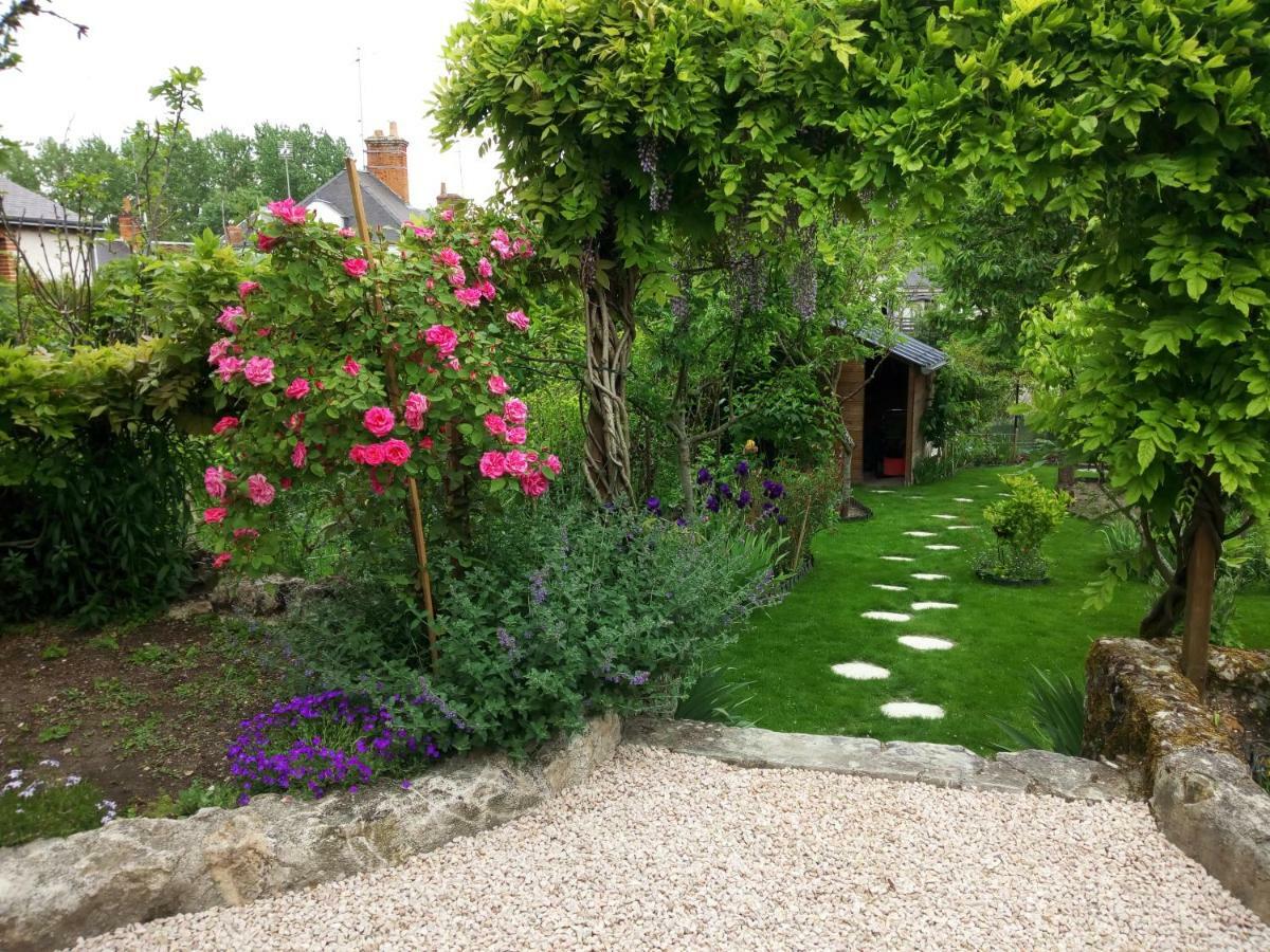 Le Petit Jardin Yoyo Hotel Monts Eksteriør billede
